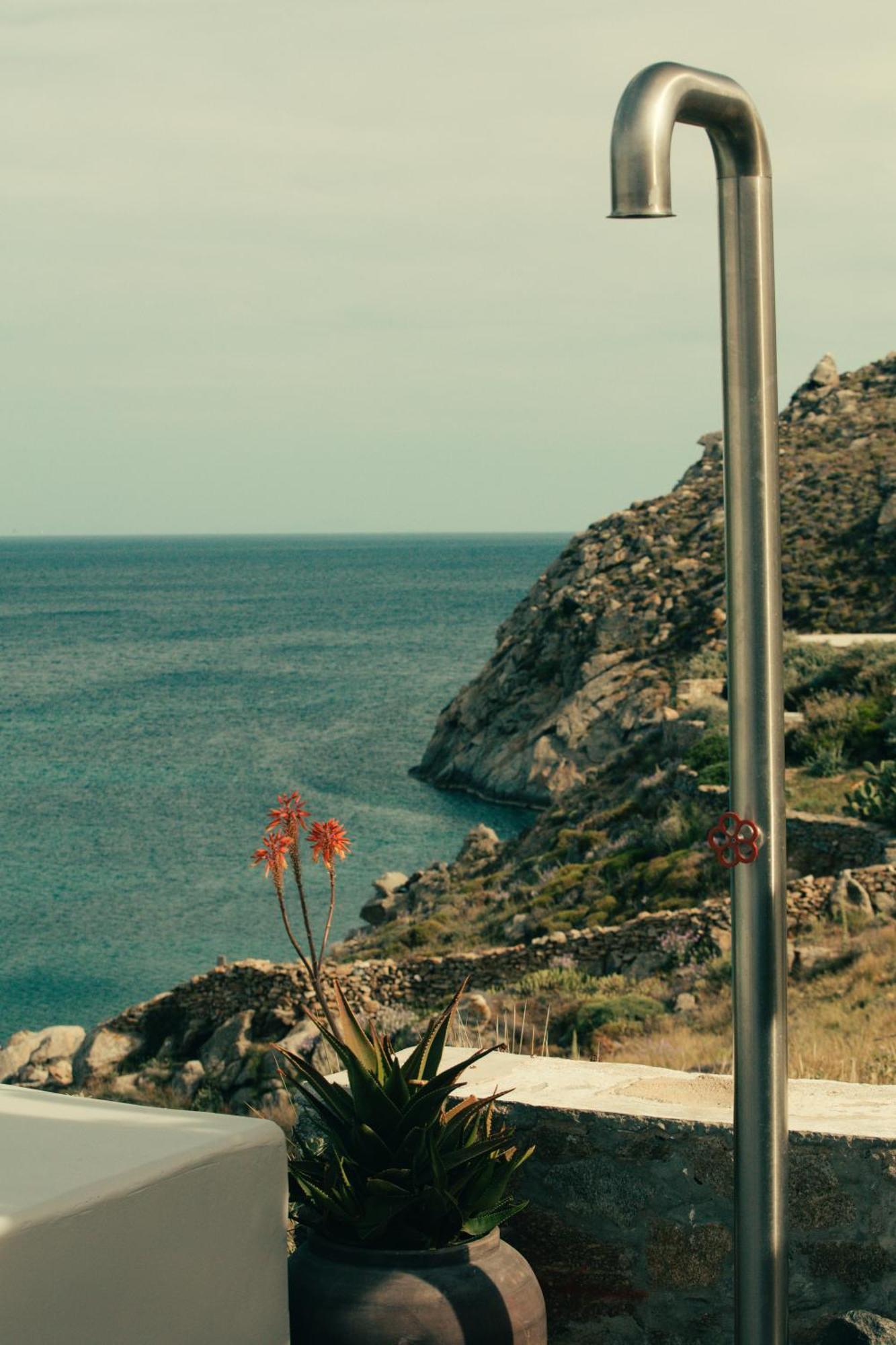The Wild By Interni Hotel Kalafatis Exterior photo