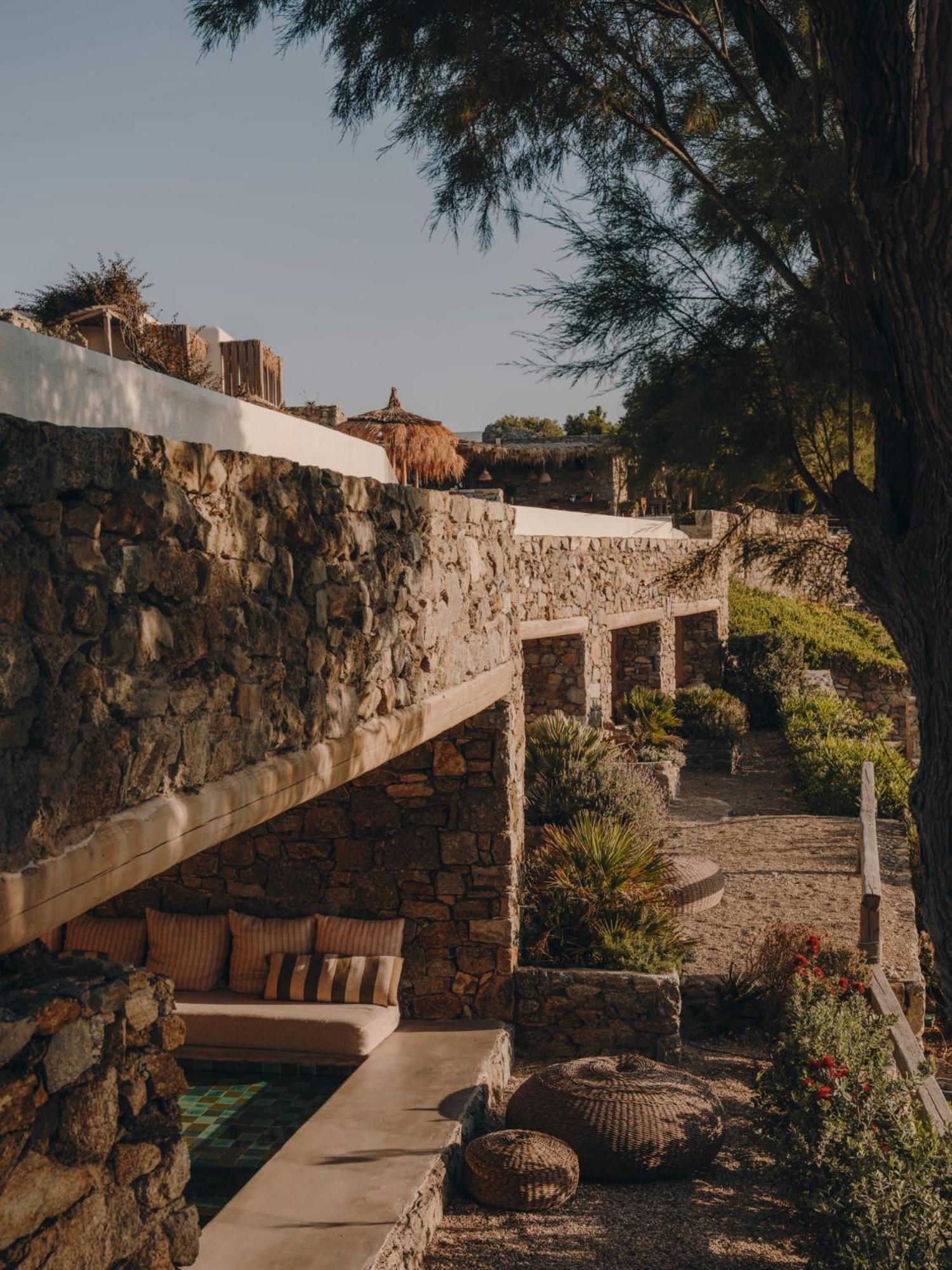 The Wild By Interni Hotel Kalafatis Exterior photo