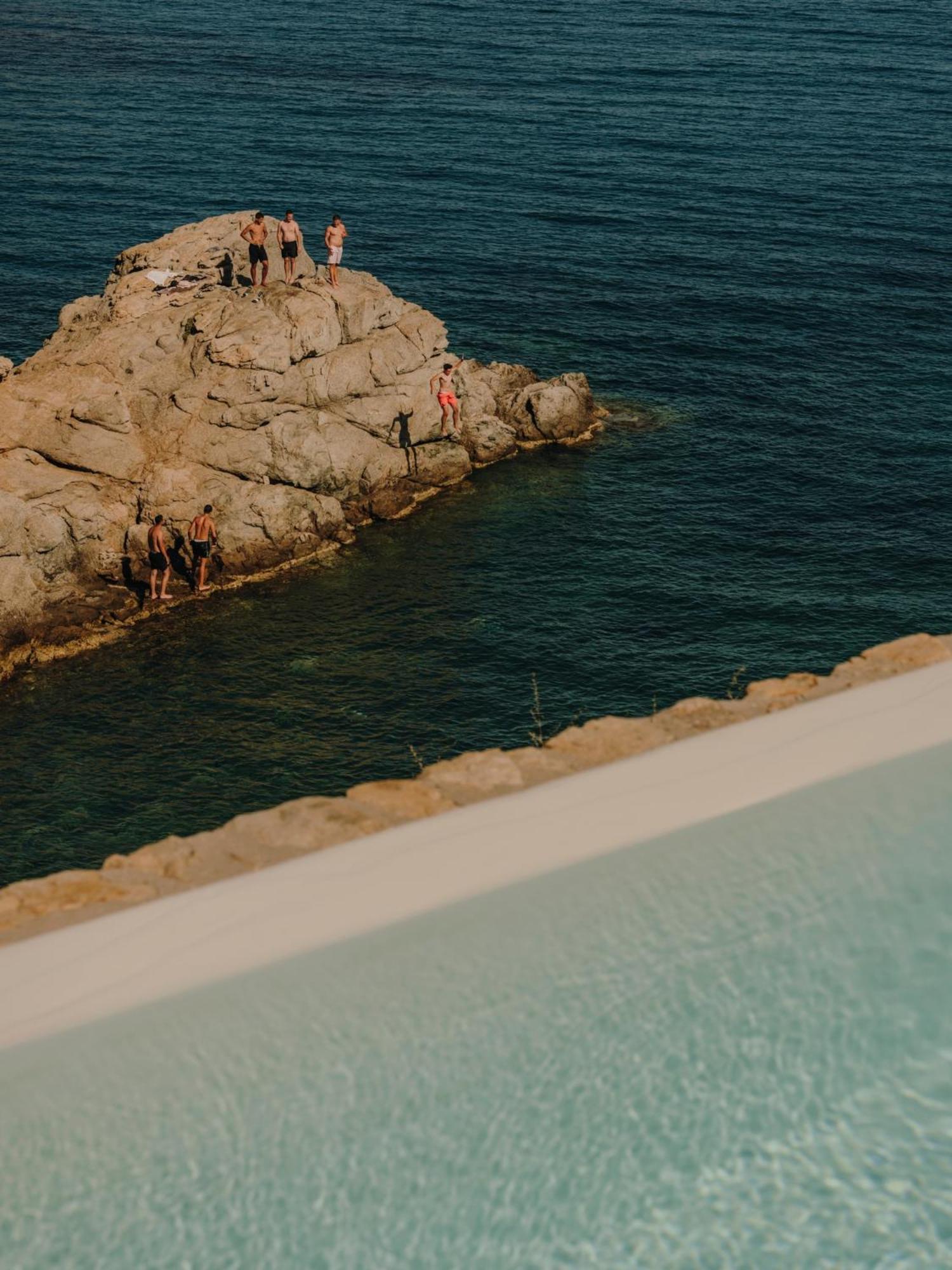 The Wild By Interni Hotel Kalafatis Exterior photo
